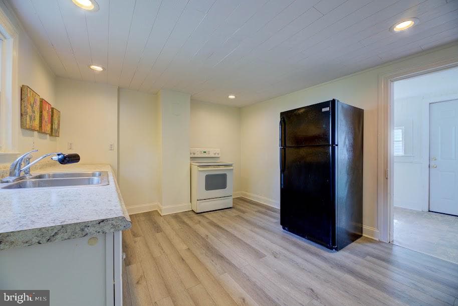 400 Henry Street photo 7