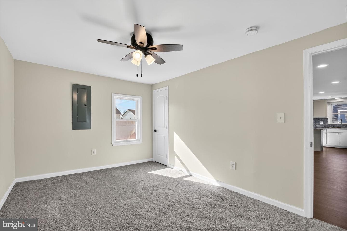 5904 Harvey Street photo 11