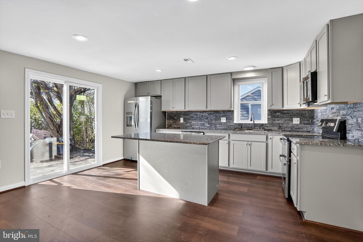 5904 Harvey Street, East New Market