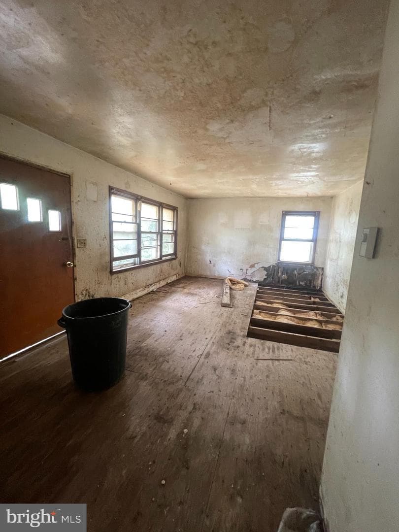 104 Linthicum Drive photo 4