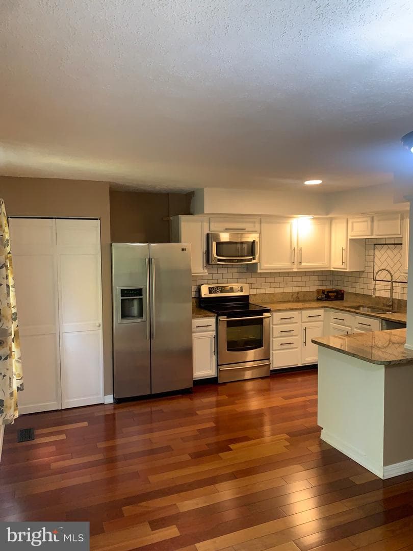 5490 Prince William Court photo 5