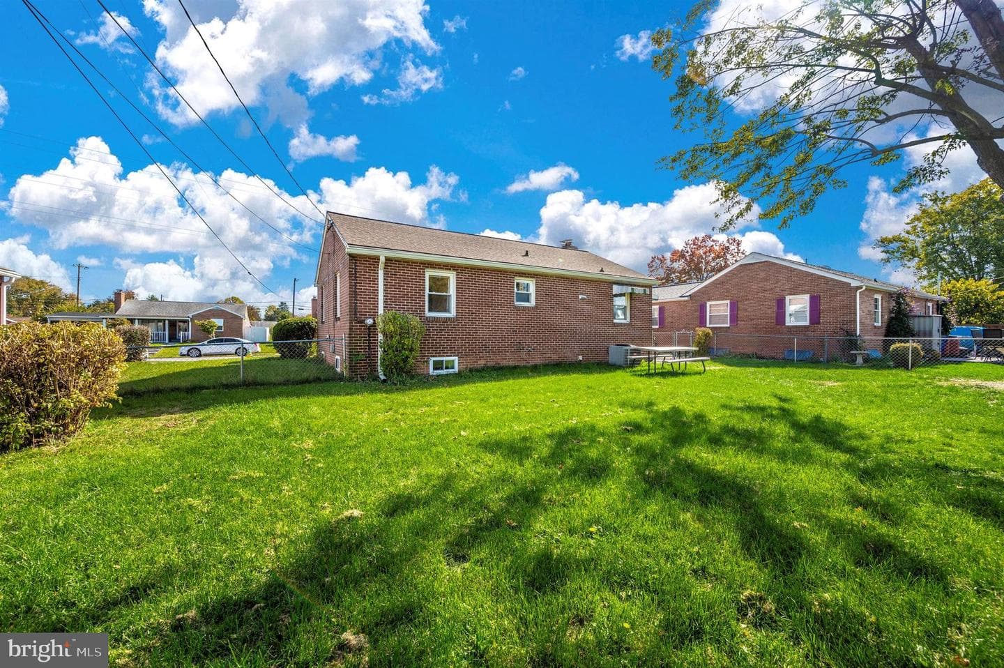 907 Pontiac Avenue photo 46
