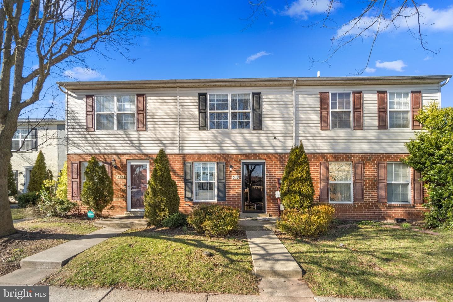 513 Wellington Court photo 1