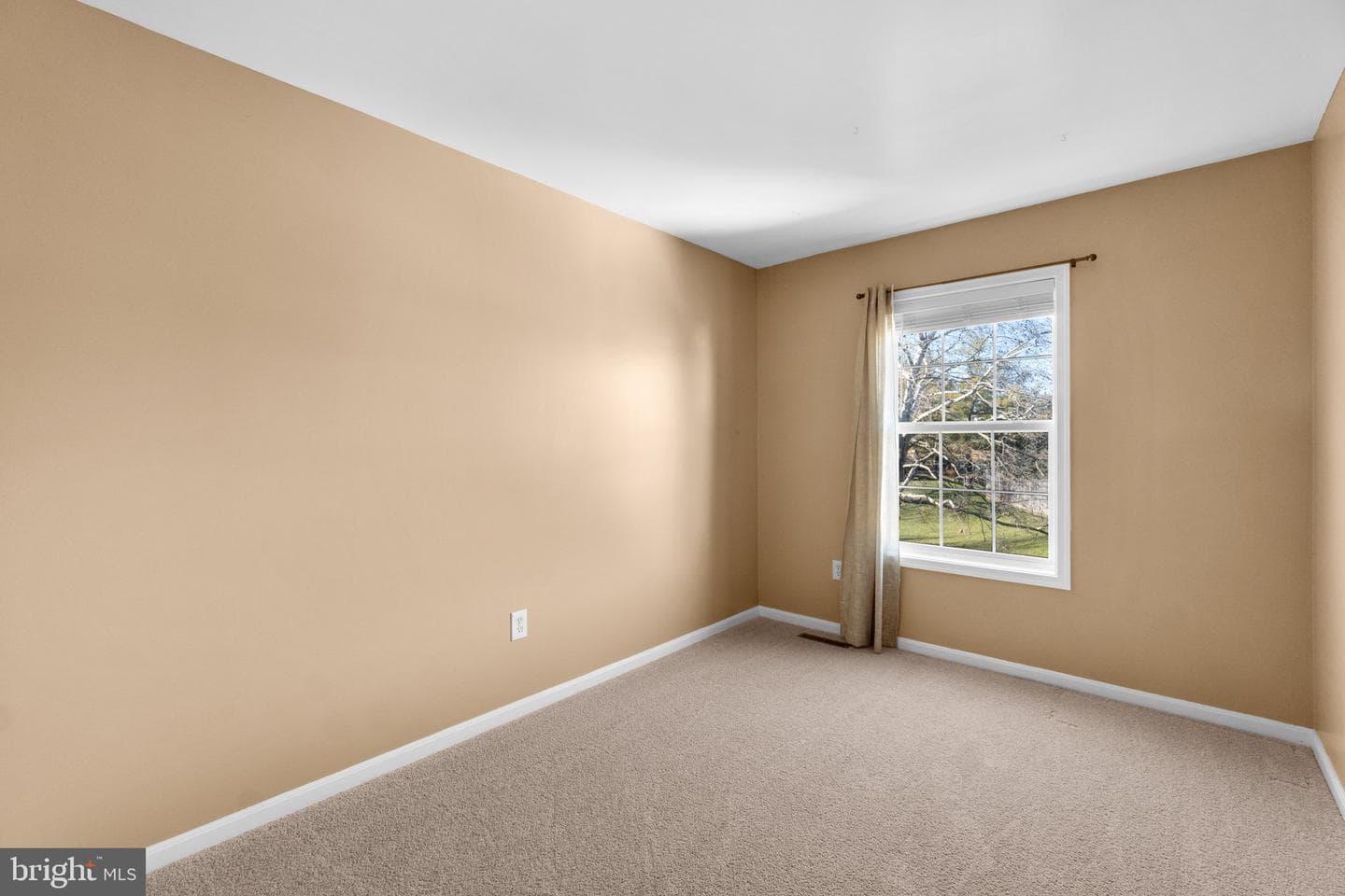 513 Wellington Court photo 10