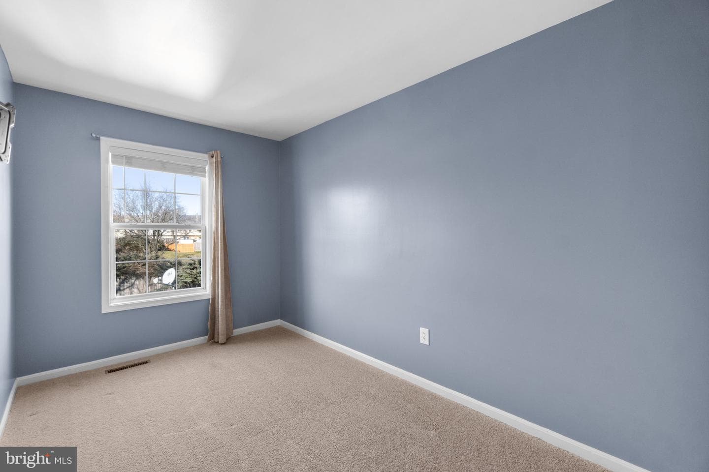 513 Wellington Court photo 11