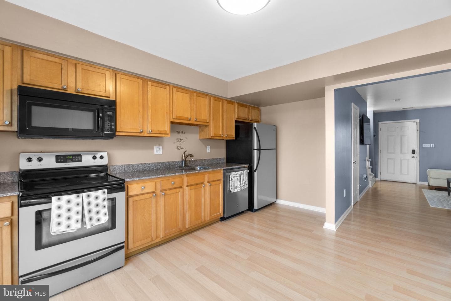 513 Wellington Court photo 6