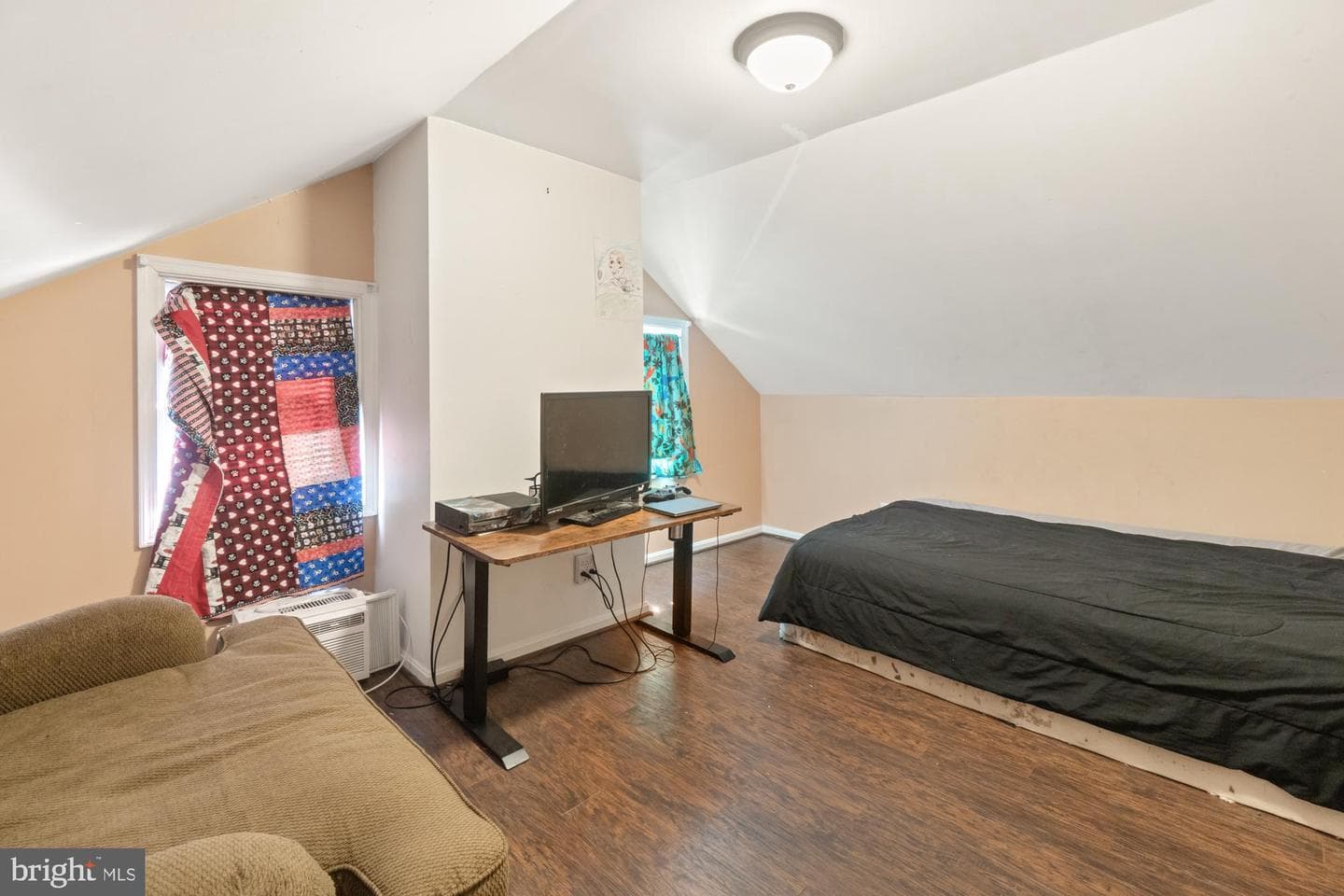 141 N Carroll Street photo 27