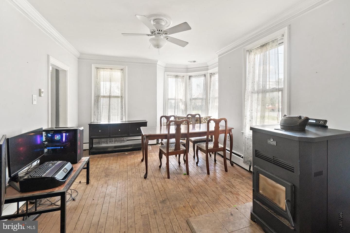 141 N Carroll Street photo 4