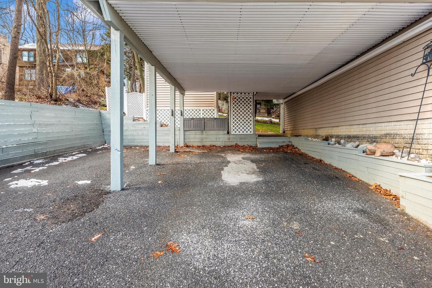 6954 Meadowlake Road photo 49
