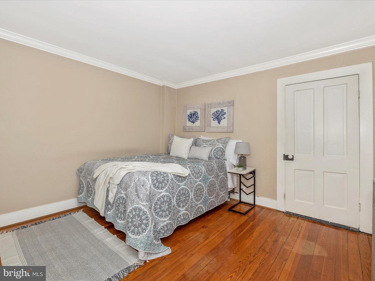 228 E 7th Street photo 30