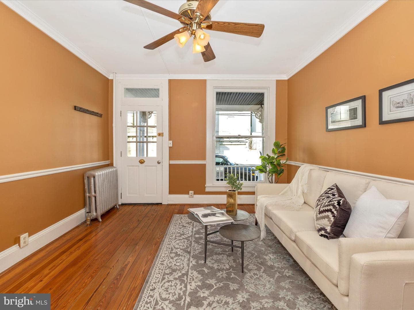 228 E 7th Street photo 6