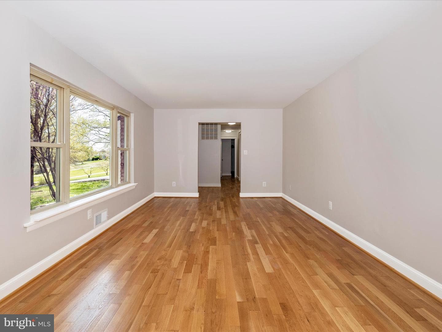 2728 Loch Haven Drive photo 2