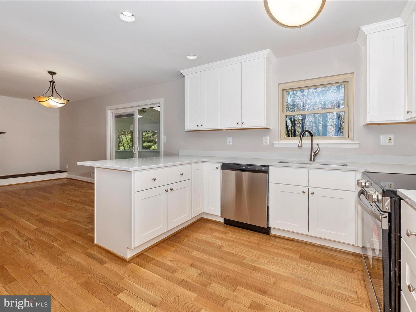 2728 Loch Haven Drive photo 3