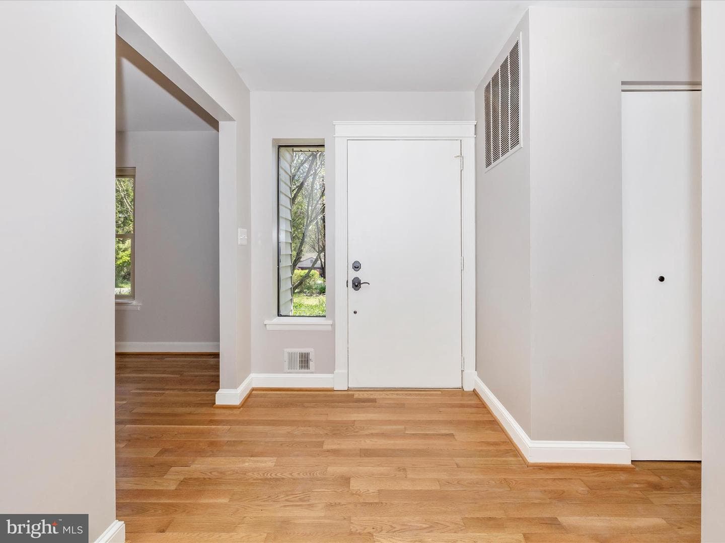 2728 Loch Haven Drive photo 9