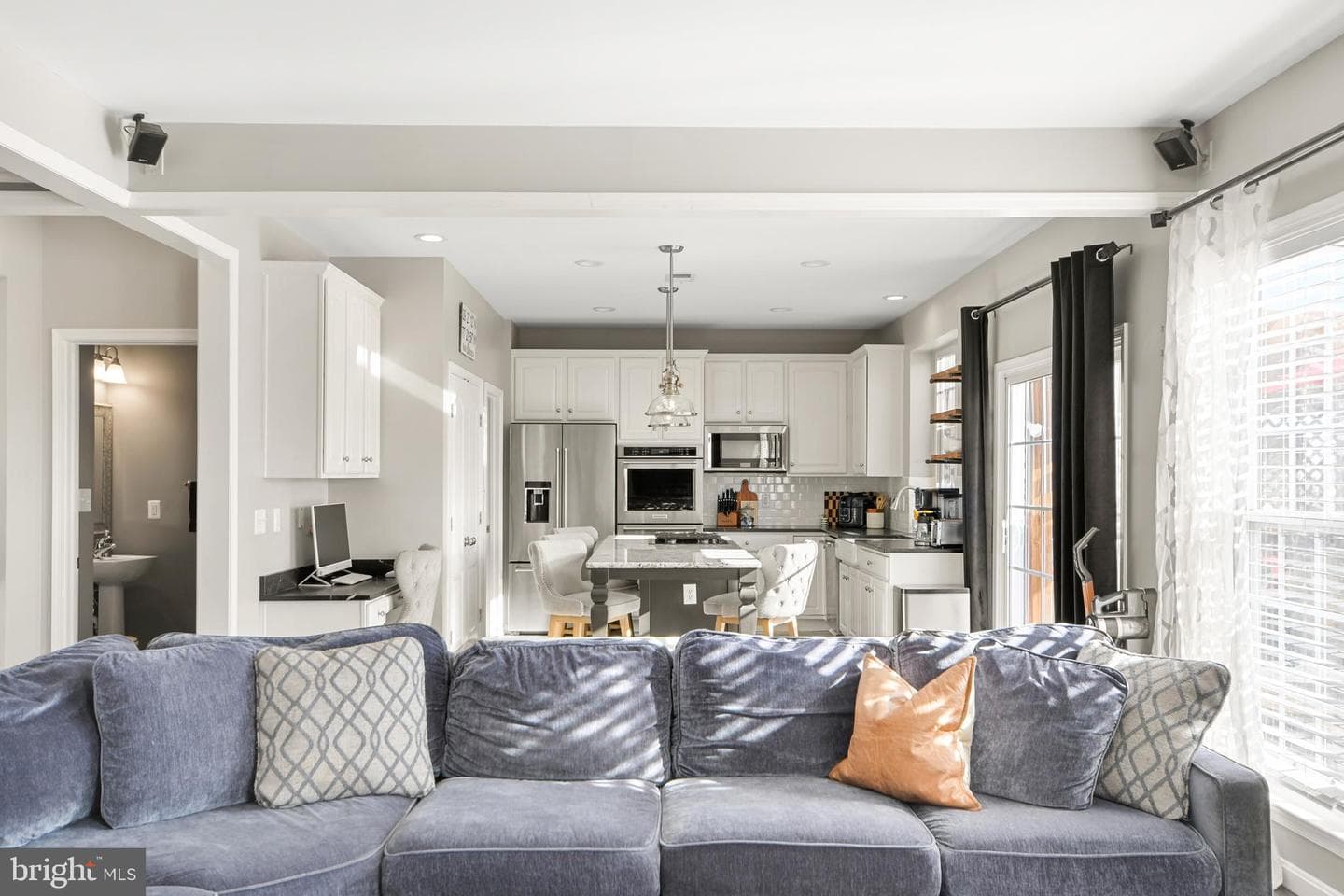 12 Jeffrey Lane photo 28