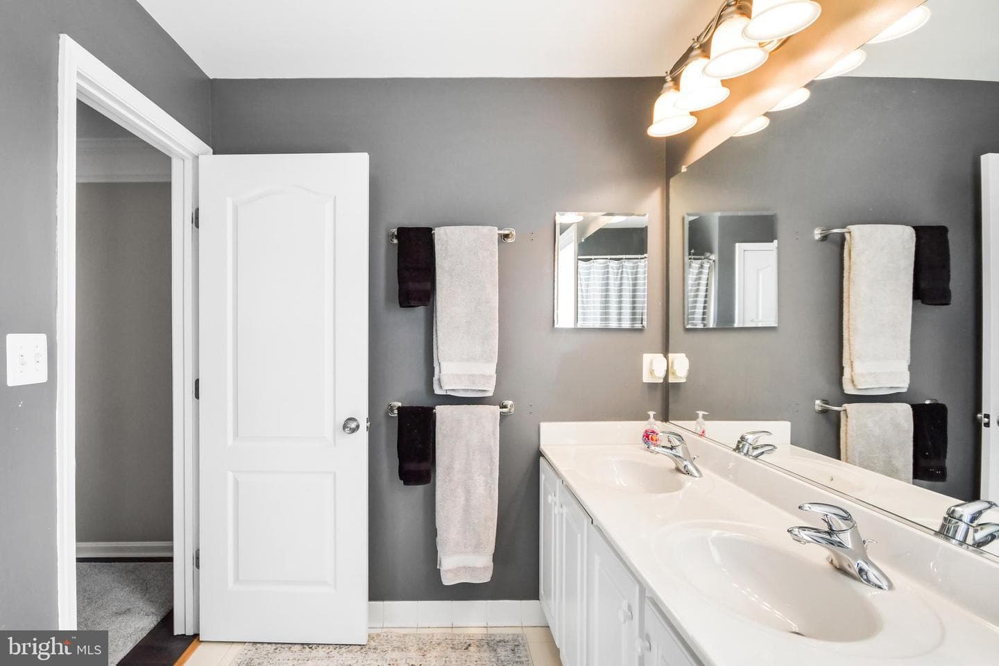 12 Jeffrey Lane photo 62