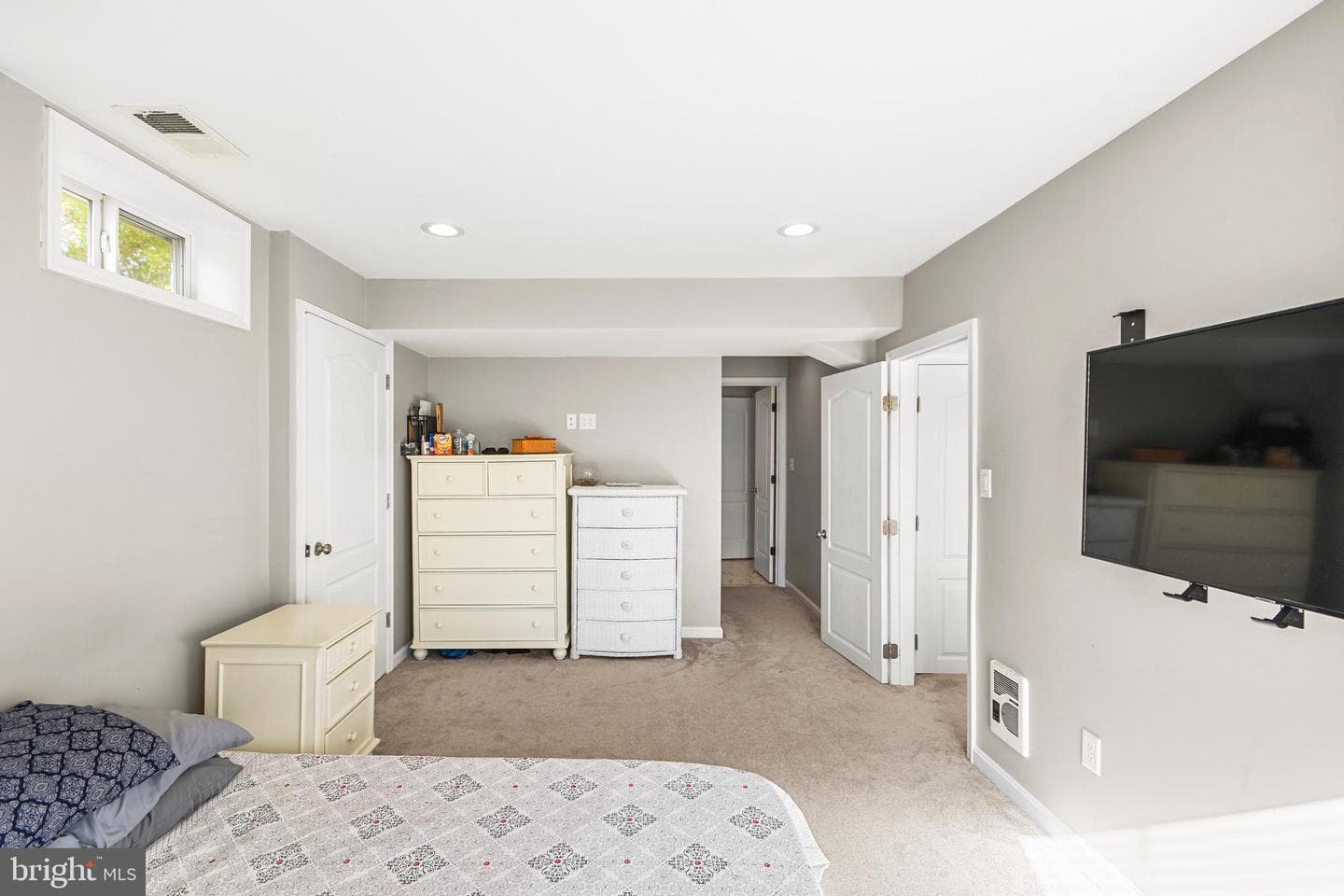 12 Jeffrey Lane photo 77