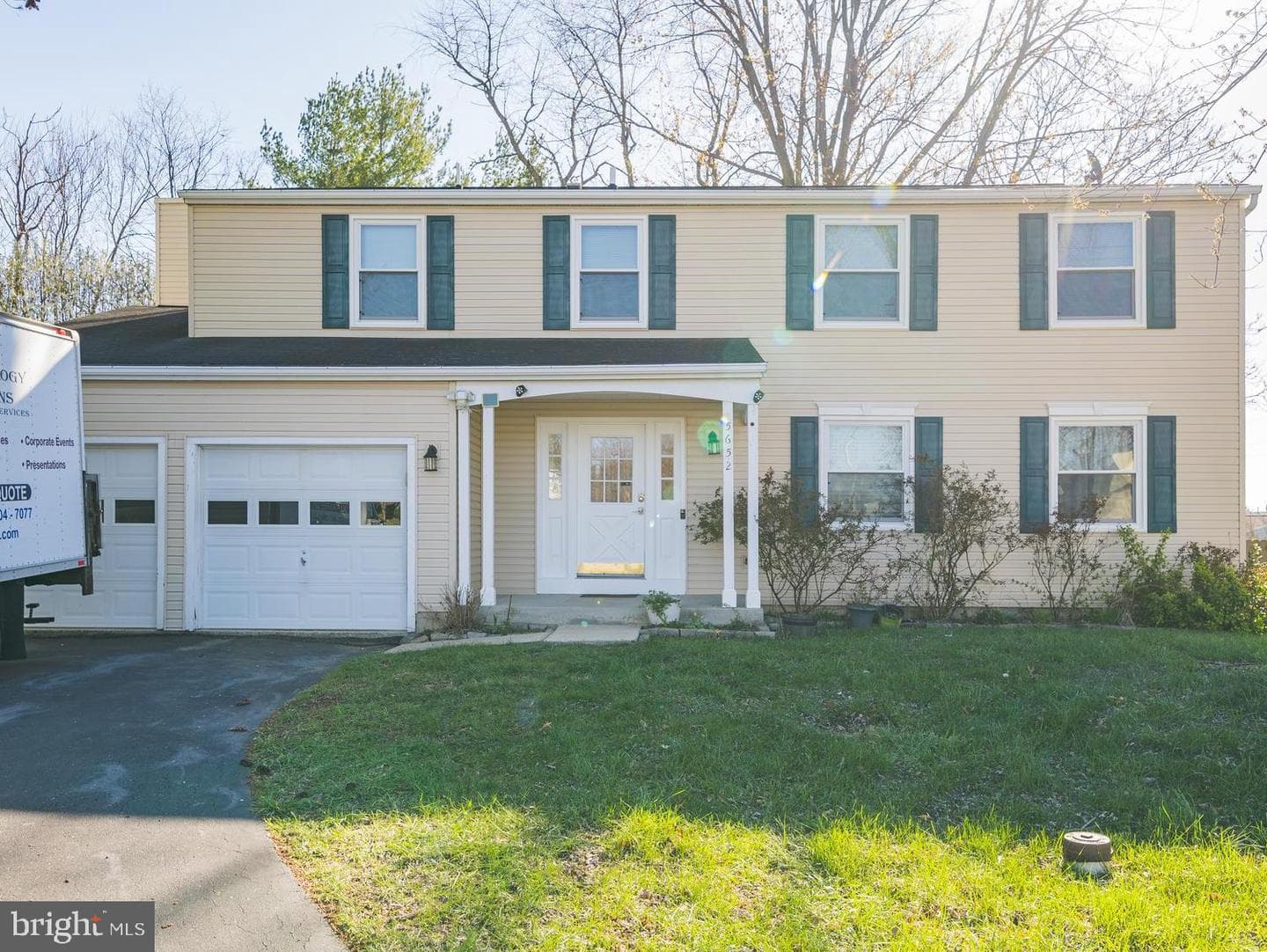 5652 Singletree Drive photo 1