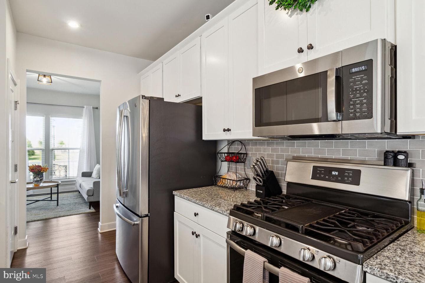 1605 Trotter Street photo 12