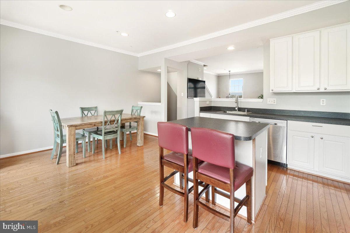 7259 Parkers Farm Lane photo 11