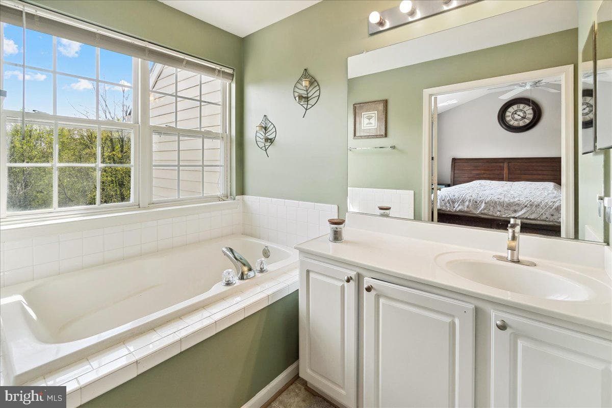 7259 Parkers Farm Lane photo 17