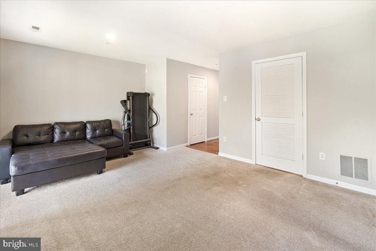 7259 Parkers Farm Lane photo 23