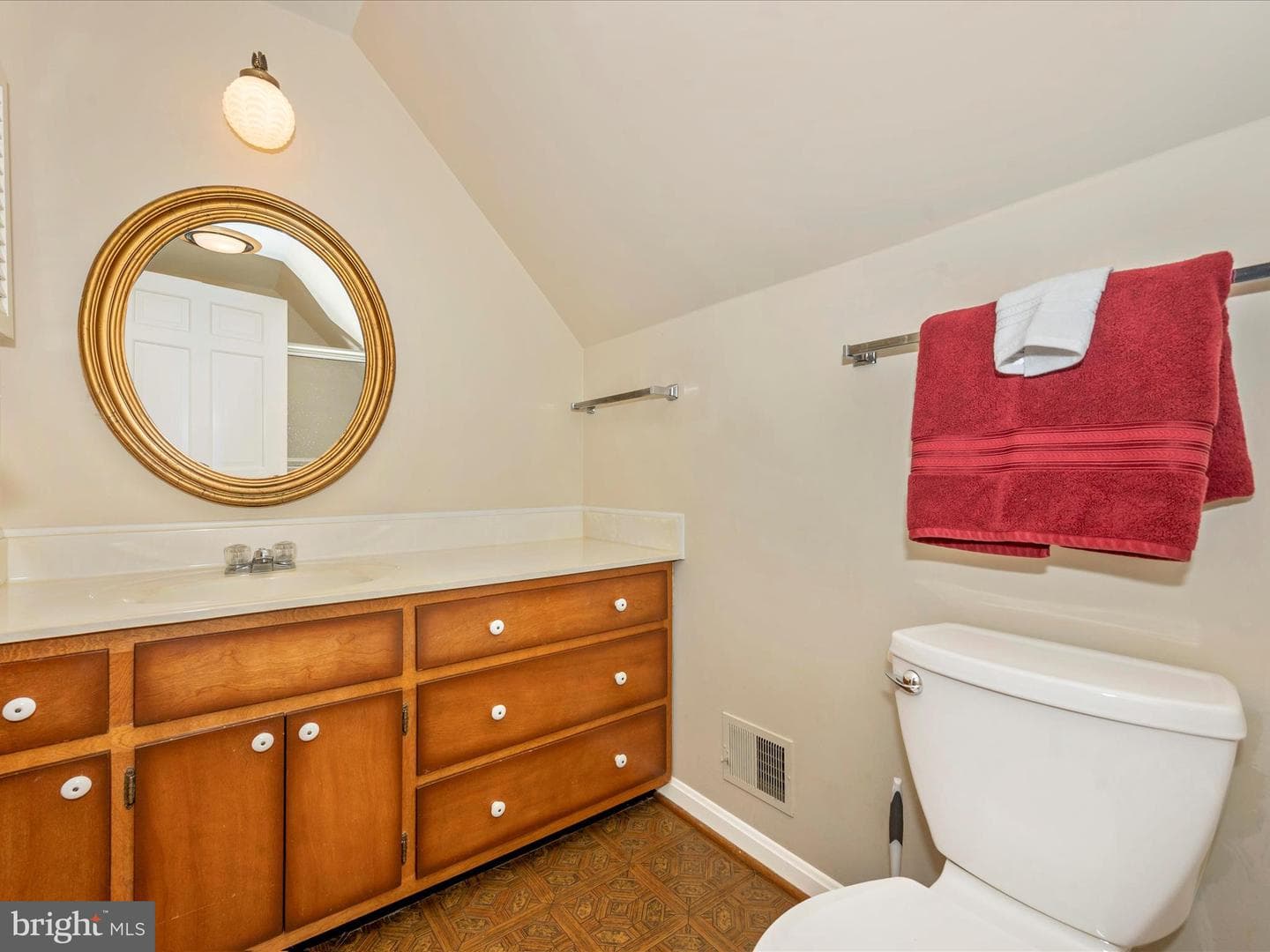 6912 Greenvale Court photo 35