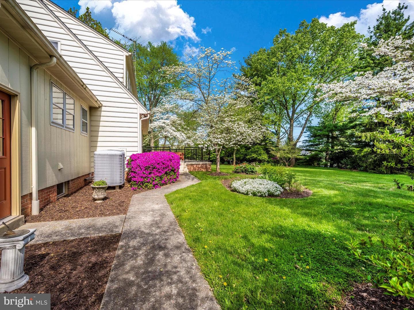 6912 Greenvale Court photo 45