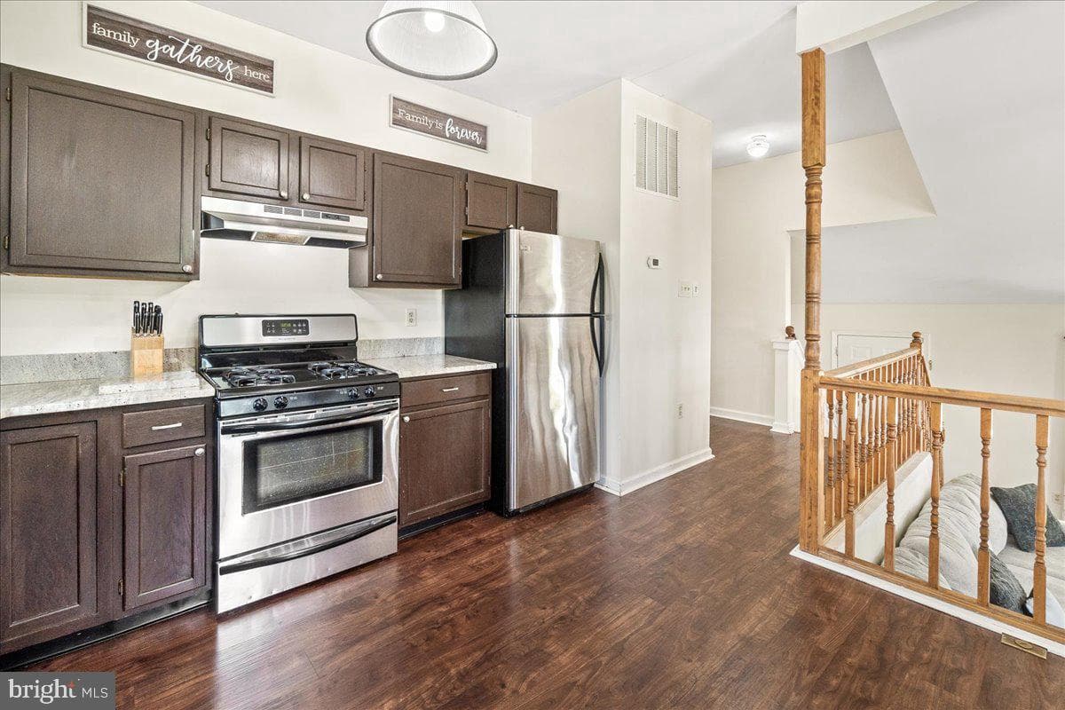 1021 Cheryls Court photo 11