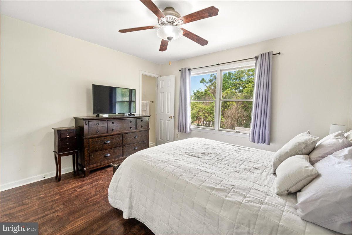 1021 Cheryls Court photo 20