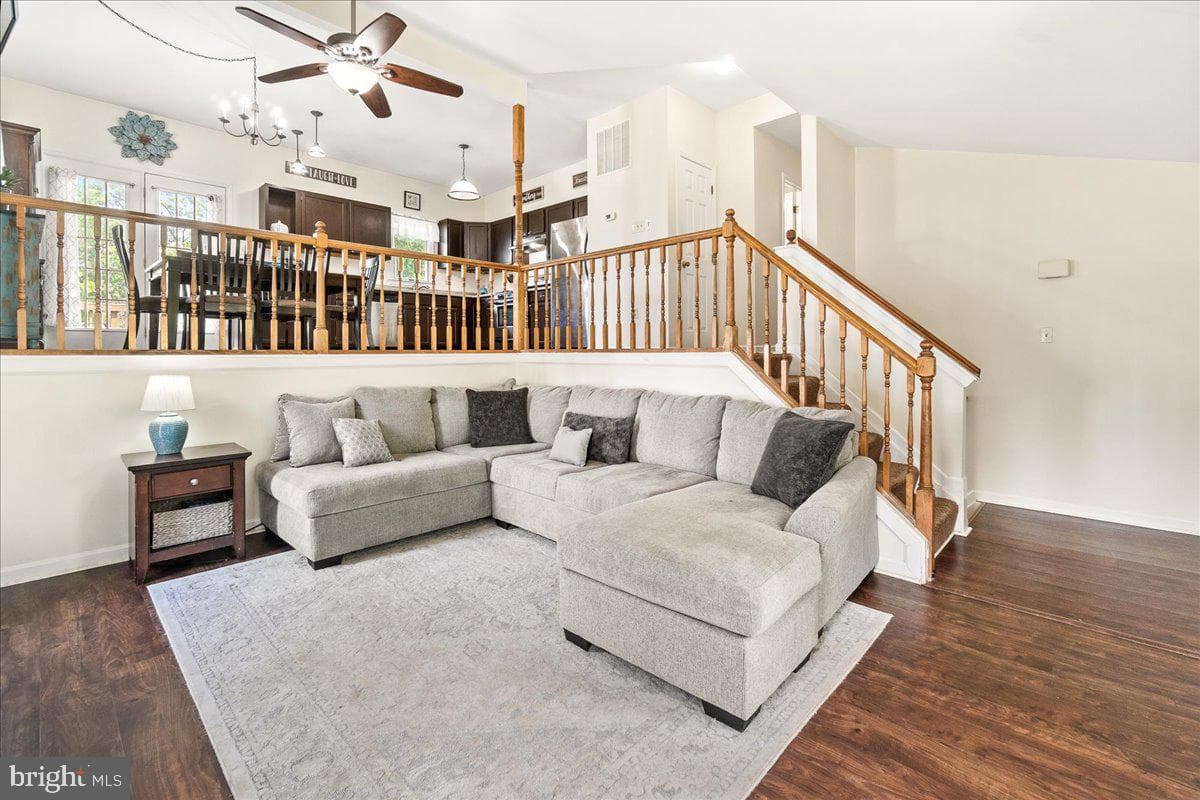 1021 Cheryls Court photo 6