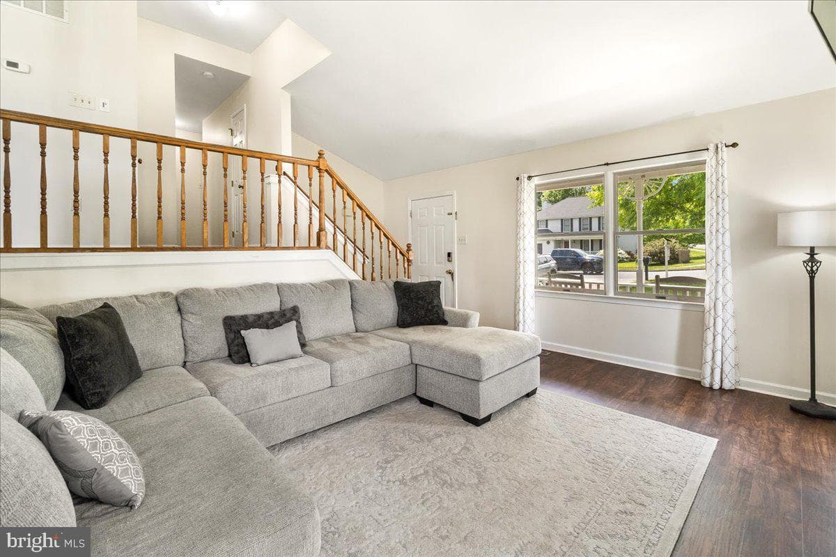1021 Cheryls Court photo 7