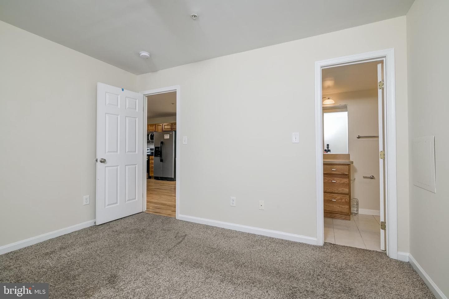 401 Broadway Street photo 15