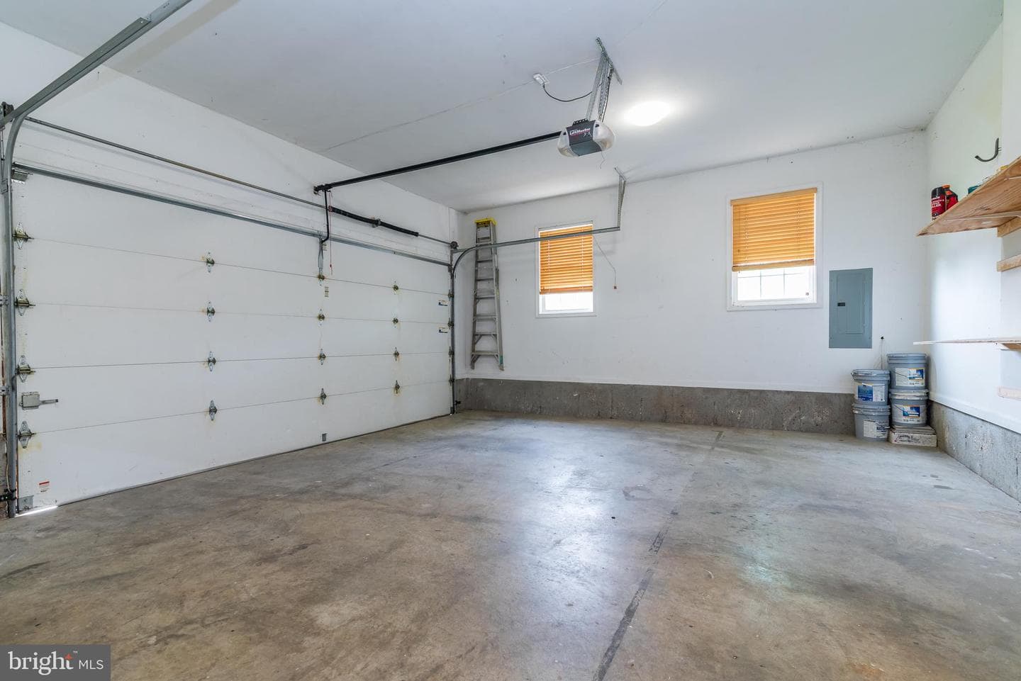 401 Broadway Street photo 19