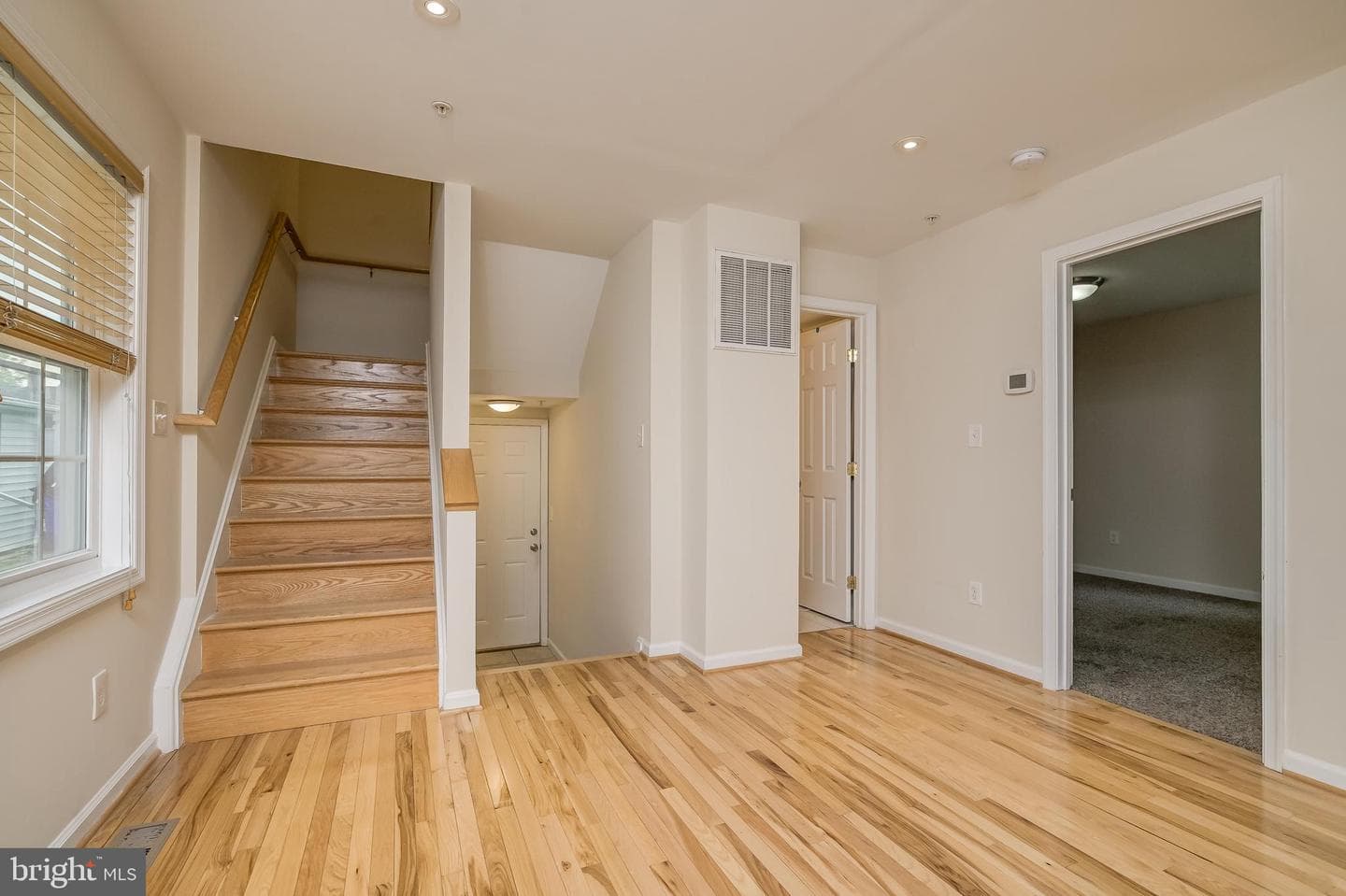 401 Broadway Street photo 21