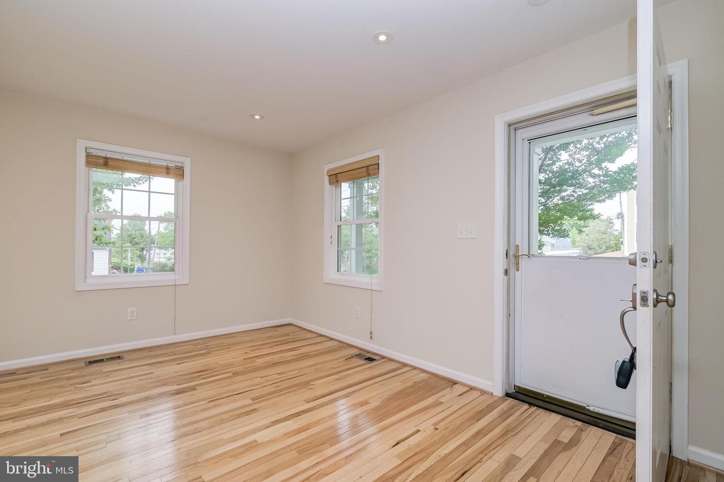 401 Broadway Street photo 8