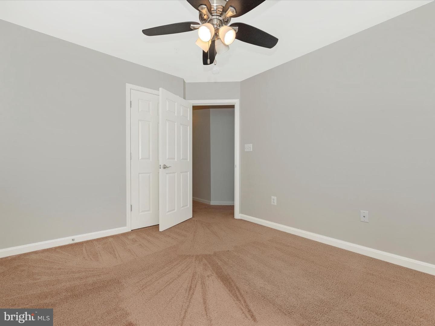 634 Cawley Drive photo 32