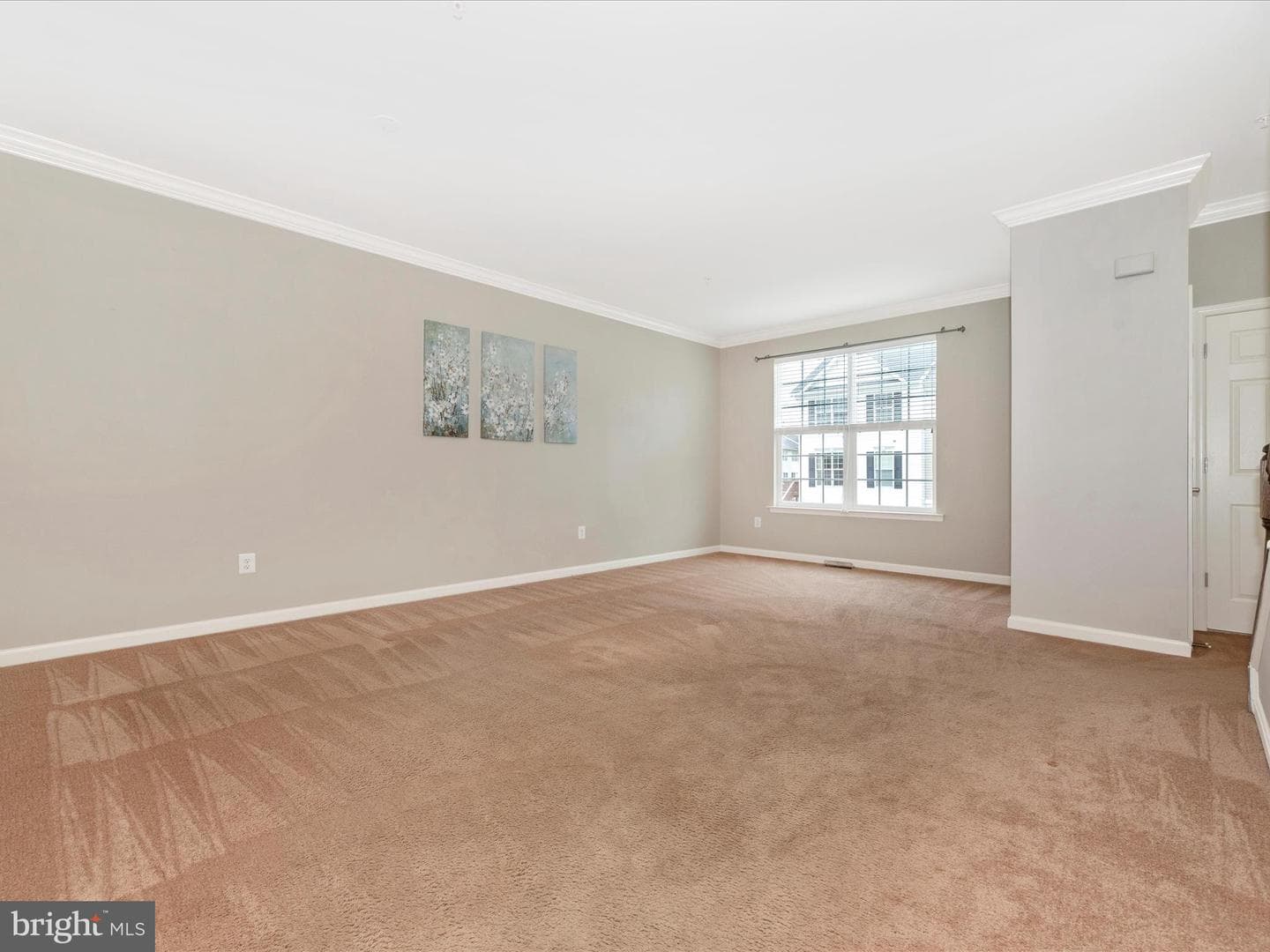 634 Cawley Drive photo 6