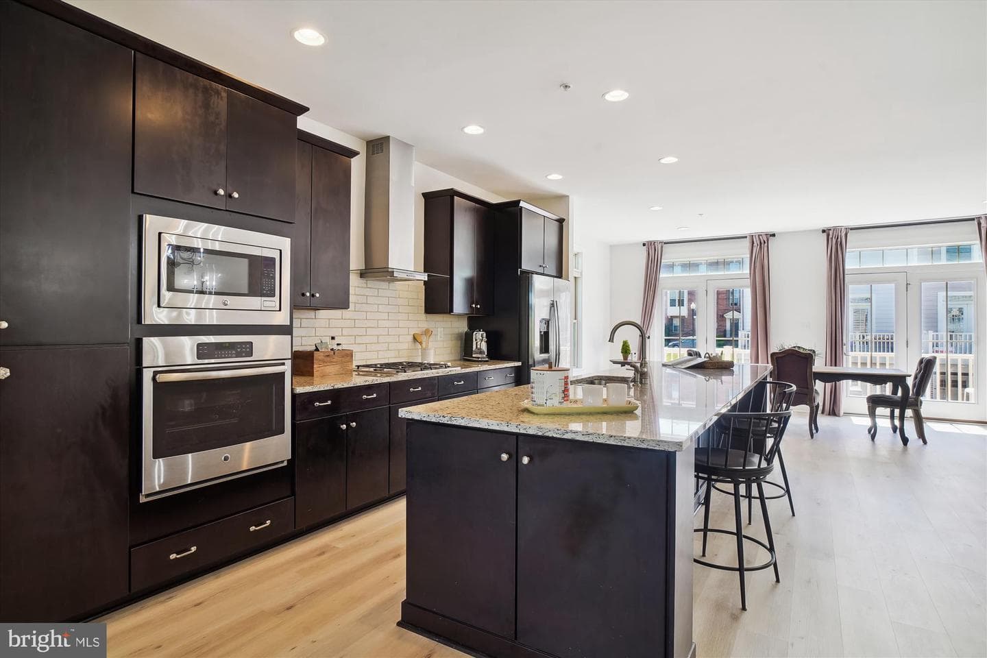 9144 Kenway Lane photo 3