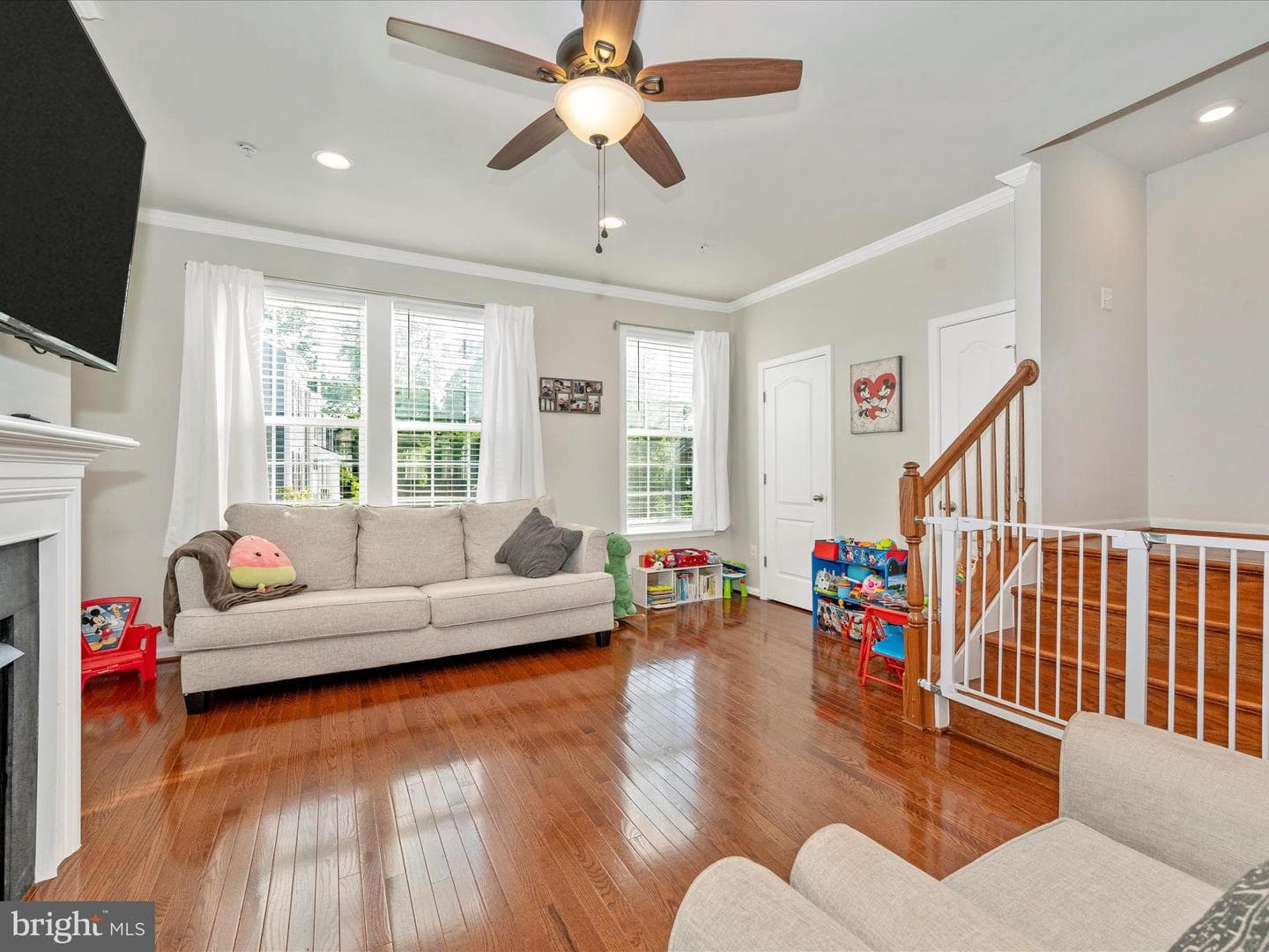 213 Spring Bank Avenue photo 8