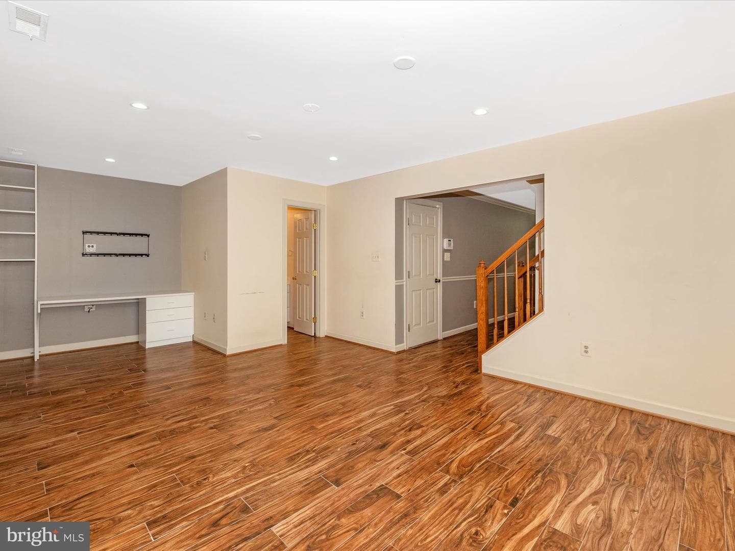 5261 Bamburg Court photo 13