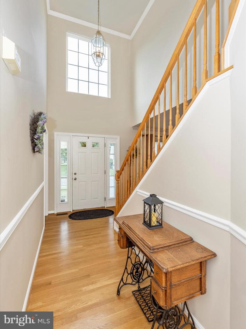 2408 Steepleview Court photo 4