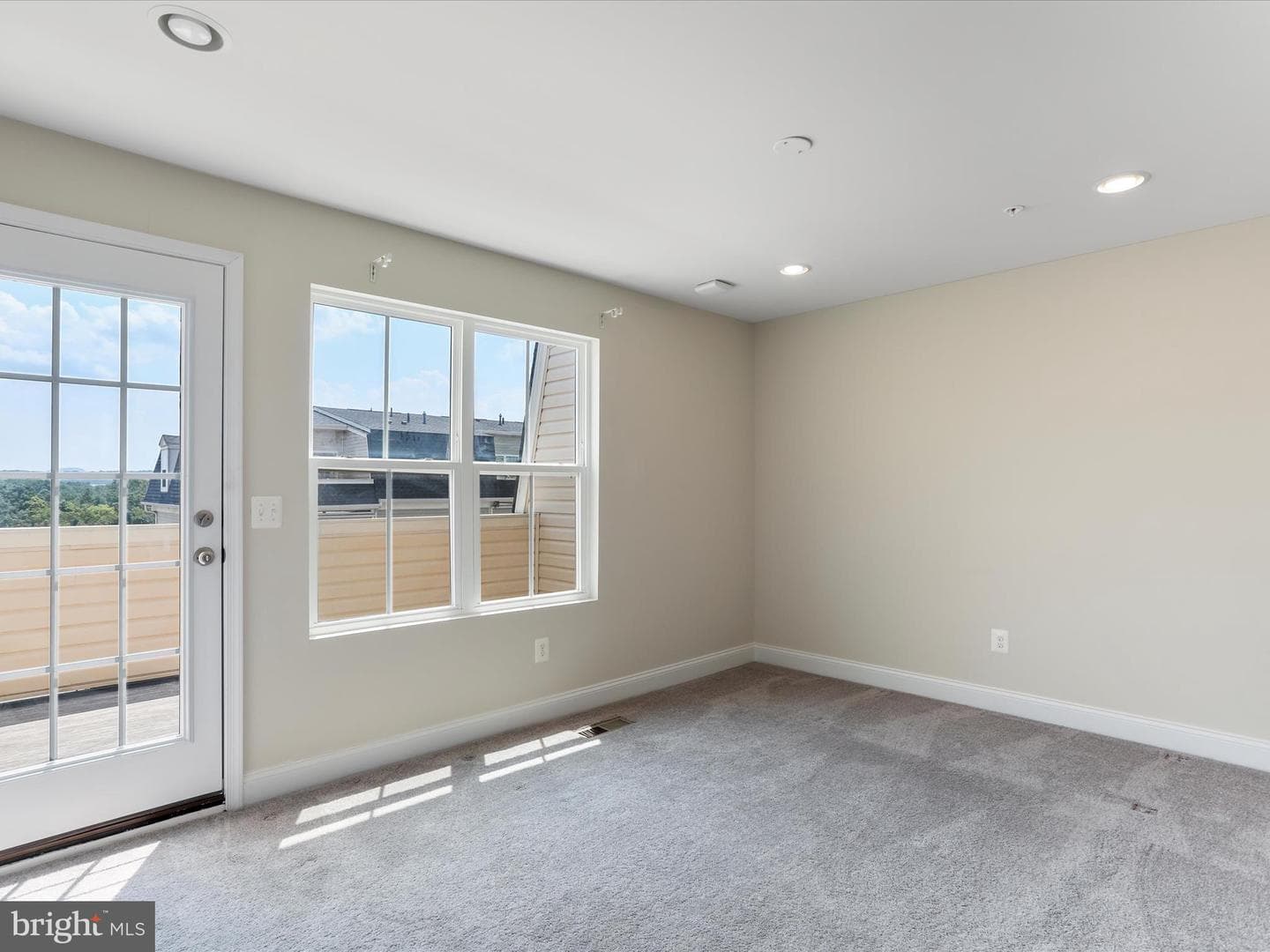 7177 Macon Street photo 29