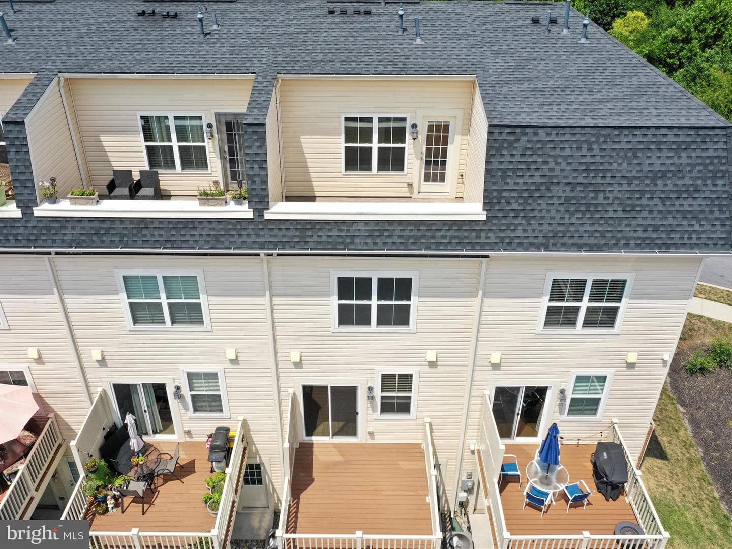 7177 Macon Street photo 41
