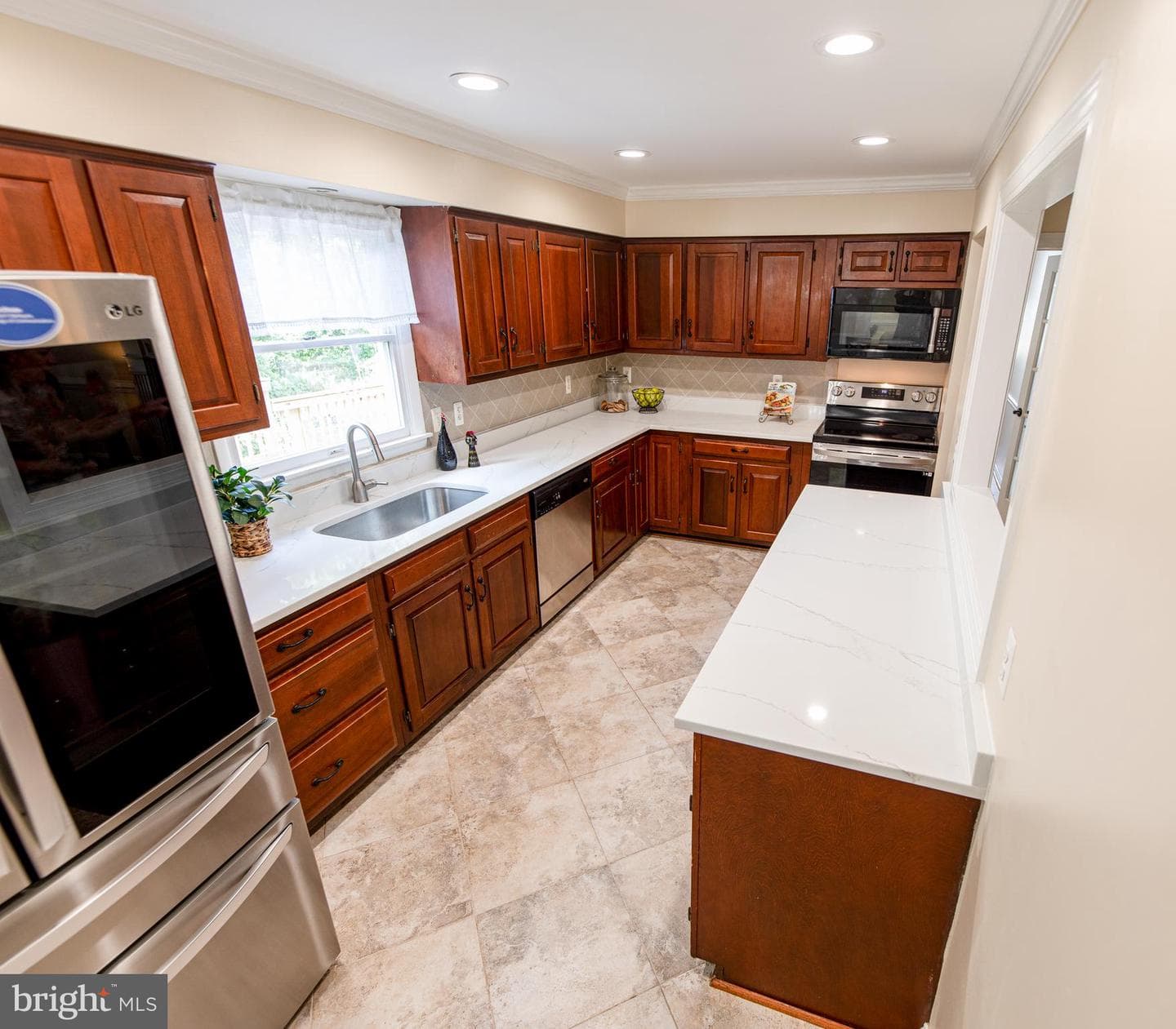 5323 Concord photo 20
