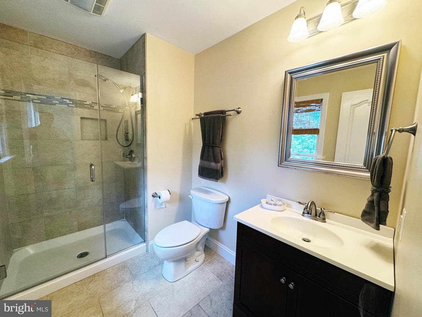 5323 Concord photo 30