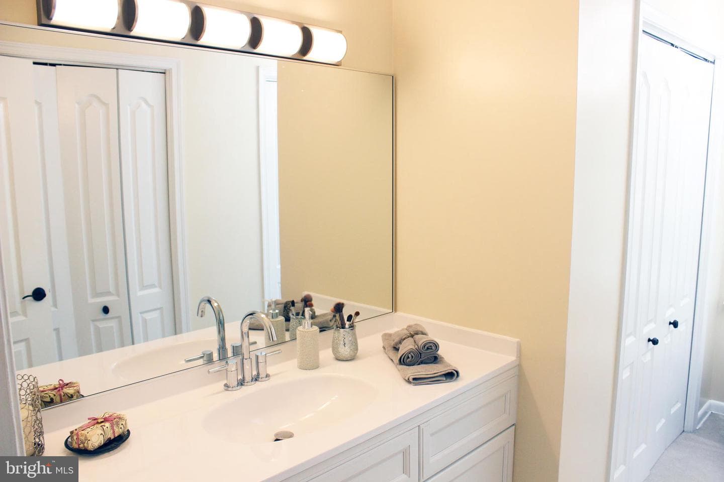 5323 Concord photo 35