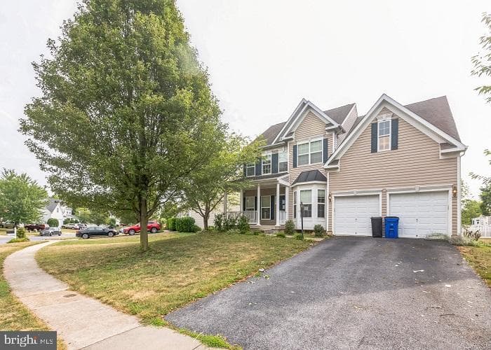 204 Polaris Drive photo 2