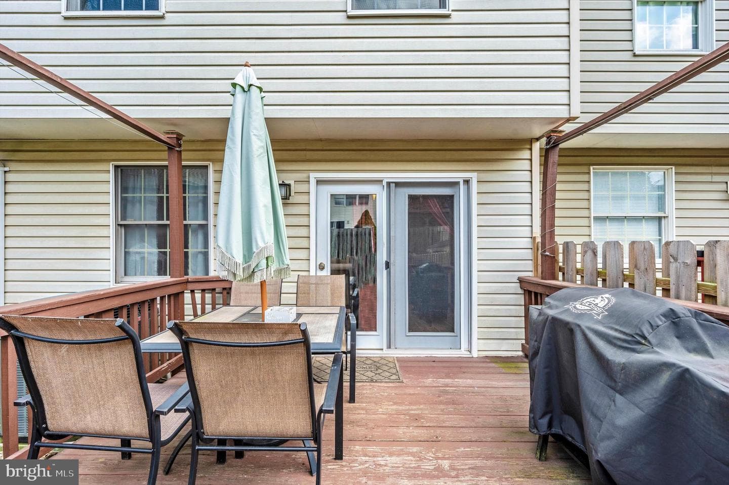 6315 New Haven Court photo 46