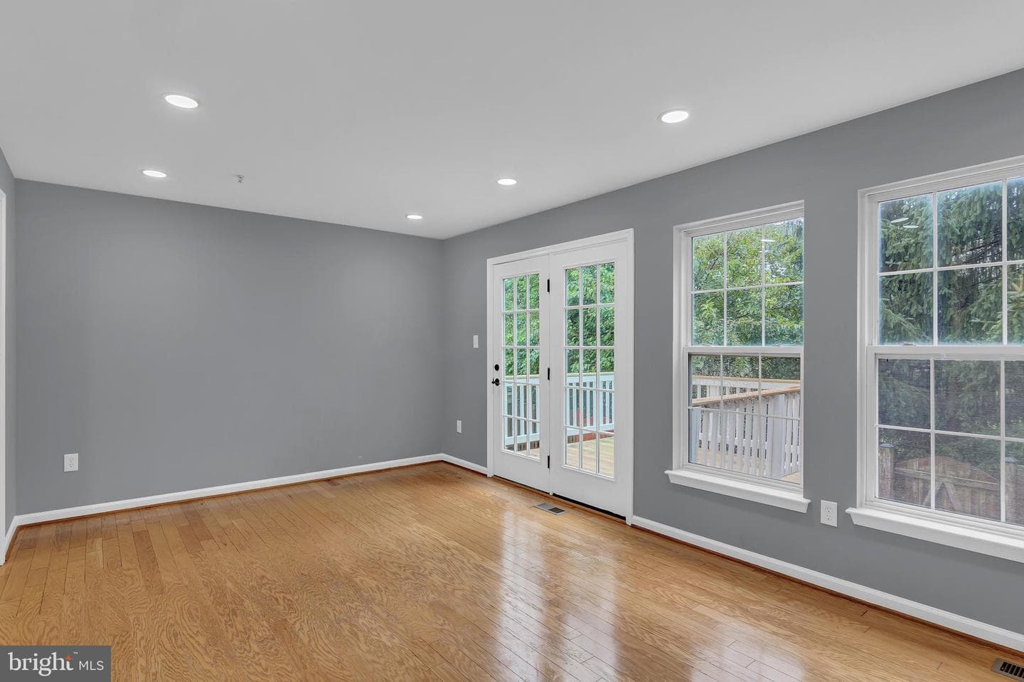 5512 Upshur Square photo 35